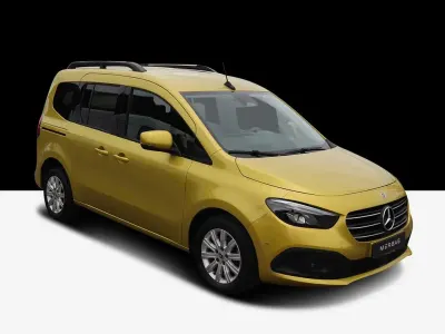 Używany Mercedes T180 Style 116 KM (85 kW) 2022 Żółty Minivan