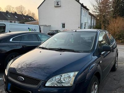 Gebraucht Ford Focus 80 PS (58 kW) 2005 Blau Kleinwagen