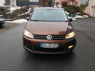 Gebraucht VW Sharan 150 PS (110 kW) 2016 Braun Van / Kleinbus