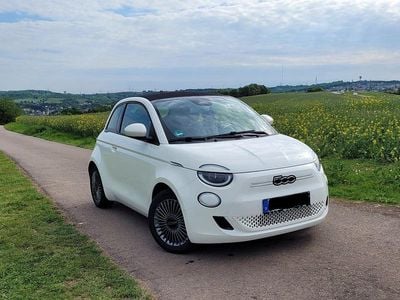 Usata Fiat 500e Icon 86 kW (118 CV) 2022 Bianco Cabrio