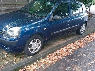 Second-hand Renault Clio II 58 CP (42 kW) 2003 Hatchback
