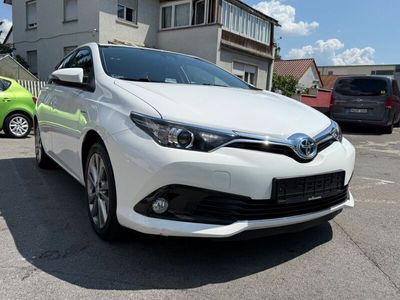 Toyota Auris Hybrid