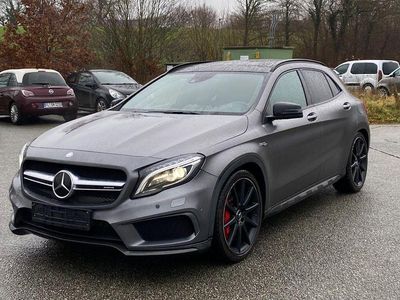 Grau Gebraucht 2014 Mercedes GLA45 AMG AMG SUV | 19.890 € (Etwas zu teuer)