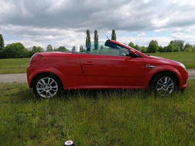 Second-hand Opel Tigra Sport 90 CP (66 kW) 2005 Roșu Cabrio