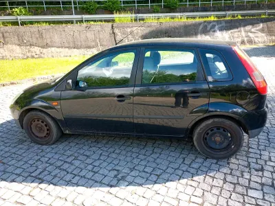 Gebraucht Ford Fiesta 60 PS (44 kW) 2002 Schwarz Kleinwagen