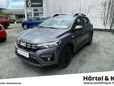 Dolomitgrau metallic Gebraucht 2024 Dacia Sandero Extreme Kleinwagen | 18.890 € (Fairer Preis)