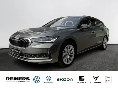 Neu Skoda Superb Selection 150 PS (110 kW) 2025 Grau Kombi
