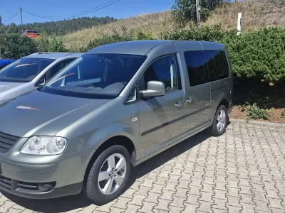 Gebraucht VW Caddy Team 105 PS (77 kW) 2010 Grünmetallic Van / Kleinbus