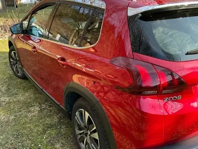 Gebraucht Peugeot 2008 Allure 110 PS (80 kW) 2019 Rot SUV