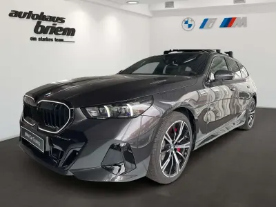 Neu BMW 540 M Sport 303 PS (222 kW) 2026 Grau Limousine