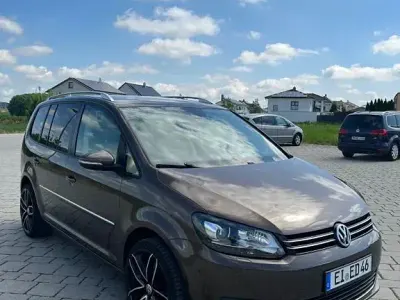 Gebraucht VW Touran Comfortline 140 PS (102 kW) 2012 Orange Van / Kleinbus