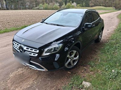Usata Mercedes GLA220 184 CV (135 kW) 2019 Nero SUV