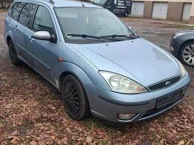 Blau Gebraucht 2001 Ford Focus Kombi | 399 € (Guter Preis)