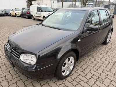 Schwarz Gebraucht 2003 VW Golf IV Basis Limousine | 2.850 € (Teuer)
