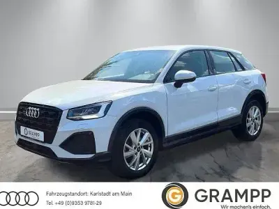 Gebraucht Audi Q2 Advanced Plus 190 PS (139 kW) 2023 Gletscherweiß metallic SUV