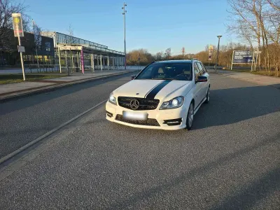 Gebraucht Mercedes C350 Avantgarde 265 PS (194 kW) 2013 Weiß Limousine