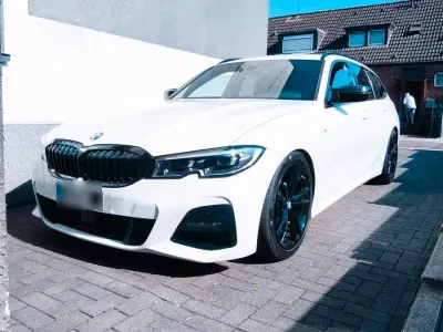 Gebraucht BMW 320 M Sport 190 PS (139 kW) 2021 Weiß Kombi