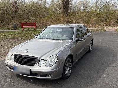 Second-hand Mercedes E280 177 CP (130 kW) 2004 Bej Berlinǎ