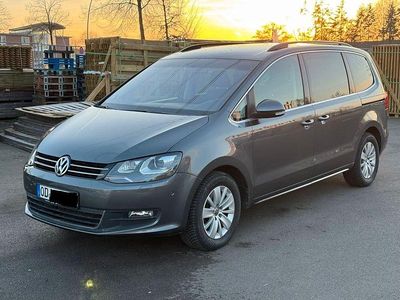 Grau Gebraucht 2011 VW Sharan Comfortline Van / Kleinbus | 12.100 € (Fairer Preis)