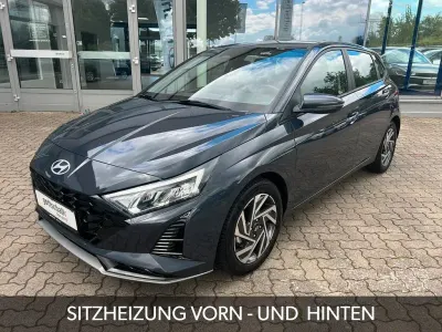 Gebraucht Hyundai i20 Comfort 101 PS (74 kW) 2024 Grau Kleinwagen