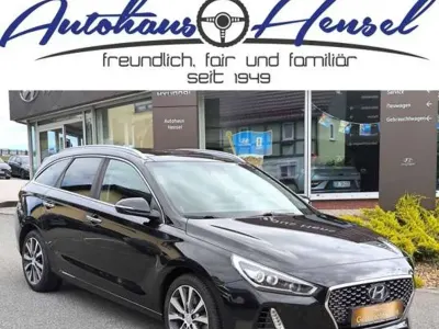 Gebraucht Hyundai i30 Premium 140 PS (102 kW) 2018 Phantom black Kombi