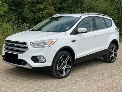 Gebraucht Ford Kuga Business Edition 150 PS (110 kW) 2017 Frostweiß SUV