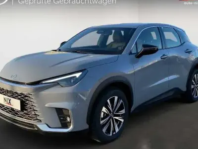 Gebraucht Lexus LBX 136 PS (100 kW) 2026 Sonic white SUV