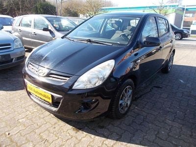Gebraucht Hyundai i20 Edition 77 PS (56 kW) 2010 Schwarz Kleinwagen