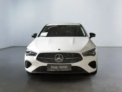 Gebraucht Mercedes CLA180 Shooting Brake Progressive 136 PS (100 kW) 2024 Weiß unilack polarweiß Kombi