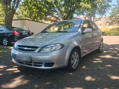 Gebraucht Chevrolet Lacetti 105 PS (77 kW) 2006 Silber Limousine