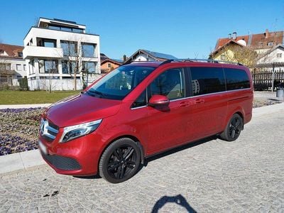 Gebraucht Mercedes V300 Avantgarde 239 PS (175 kW) 2019 Rot Van / Kleinbus