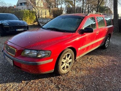 Rot Gebraucht 2001 Volvo V70 Kombi | 1.500 € (Superpreis)