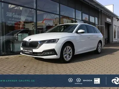 Gebraucht Skoda Octavia Style 150 PS (110 kW) 2023 Moonweiss metallic Kombi