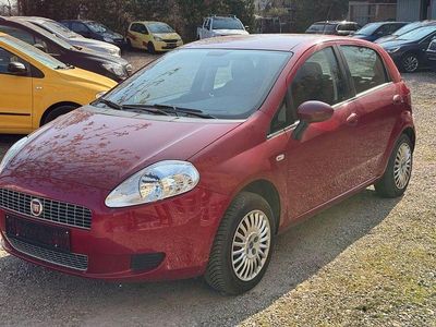 Gebraucht Fiat Grande Punto Dynamic 65 PS (47 kW) 2009 Rot Kleinwagen