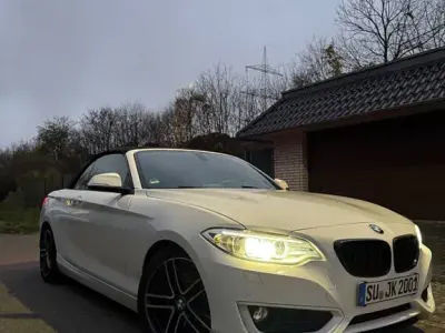 Gebraucht BMW 220 Sport Line 184 PS (135 kW) 2016 Weiß Cabrio