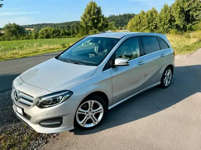 Gebraucht Mercedes B180 Urban 109 PS (80 kW) 2016 Silber Kleinwagen