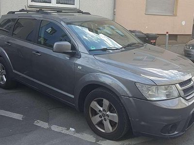 Gebraucht Fiat Freemont Urban 140 PS (102 kW) 2012 Grau SUV