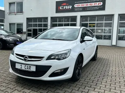 Gebraucht Opel Astra Edition 140 PS (102 kW) 2015 Weiß Kombi