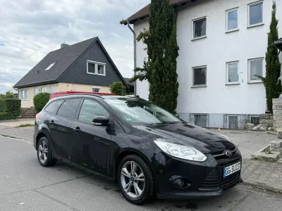 Gebraucht Ford Focus 116 PS (85 kW) 2013 Schwarz Kombi