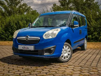 Gebraucht Opel Combo Edition 95 PS (69 kW) 2013 Blau Van / Kleinbus