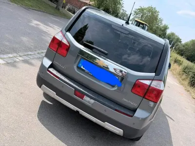 Gebraucht Chevrolet Orlando 163 PS (119 kW) 2011 Grau Van / Kleinbus