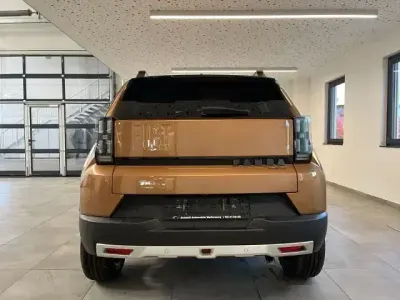 Neu Fiat Grande Panda La Prima 110 PS (80 kW) 2026 Luna bronze Kleinwagen