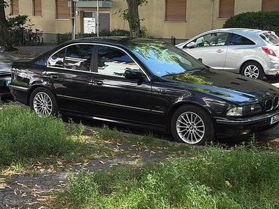 BMW 528