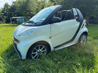 Gebraucht Smart ForTwo Cabrio 70 PS (51 kW) 2013 Weiß Cabrio