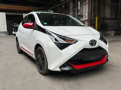 Second-hand Toyota Aygo 72 CP (52 kW) 2019 Alb Hatchback