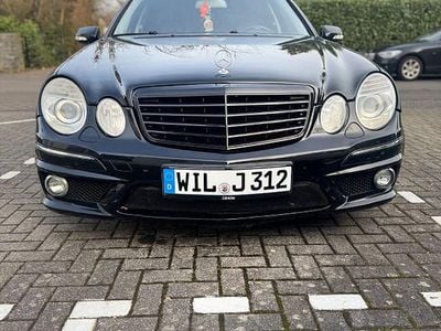 Schwarz Gebraucht 2006 Mercedes E320 Avantgarde Limousine | 3.550 € (Superpreis)