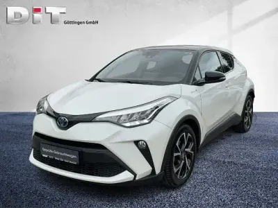 Gebraucht Toyota C-HR Plus 122 PS (89 kW) 2020 Novaweiß perleffekt / dach schwarz SUV