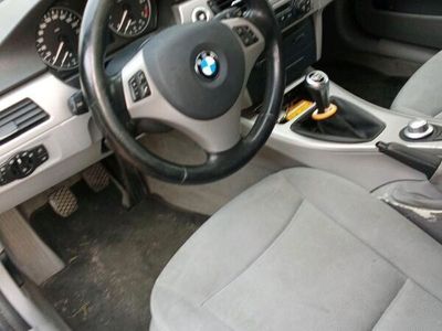 gebraucht BMW 320 i mit TÜV