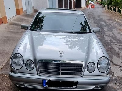 Mercedes E230