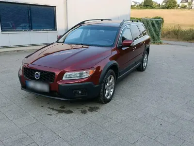 Gebraucht Volvo XC70 Summum 185 PS (136 kW) 2008 Rot Kombi